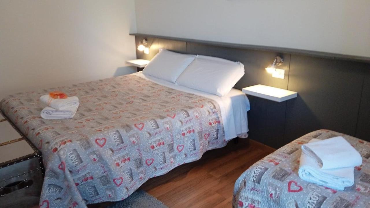 Megaride Guest House Комо Екстериор снимка